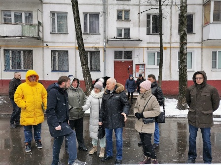 Глава МО Новогиреево Владимир Чикунов принял участие в традиционном обходе района