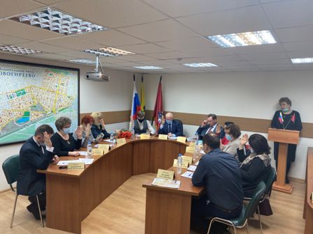 На февральском заседании новогиреевские депутаты продолжили заслушивание отчетов