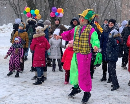 Новогиреевцы весело и шумно отпраздновали Масленицу и проводили зиму