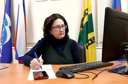 Депутат из Новогиреева Людмила Новикова провела онлайн приём жителей по теме ЖКХ