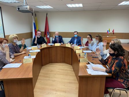 Новогиреевские депутаты провели внеочередное заседание