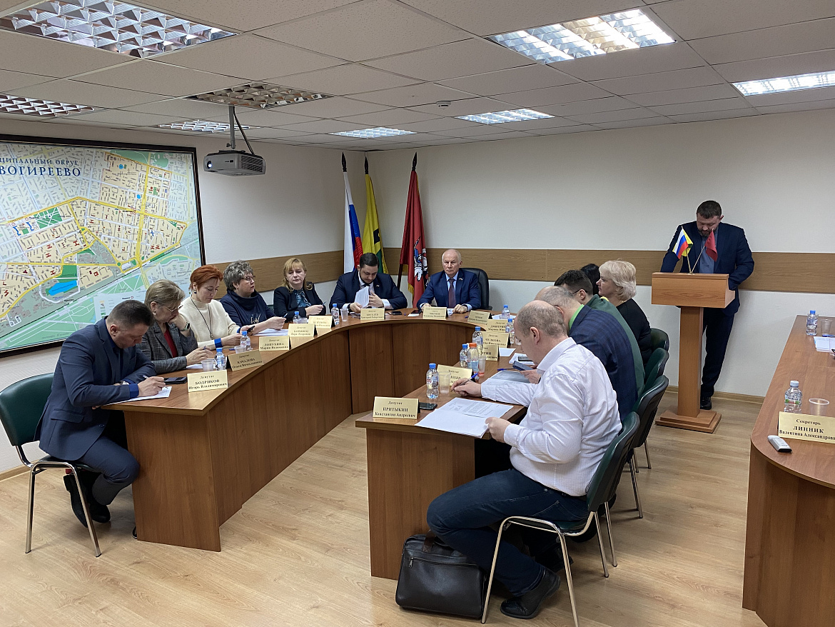 В Новогирееве прошло очередное заседание муниципального депутатского корпуса 