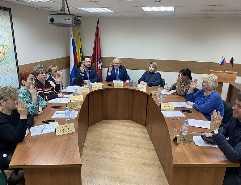 В Новогирееве прошло декабрьское внеочередное заседание депутатов