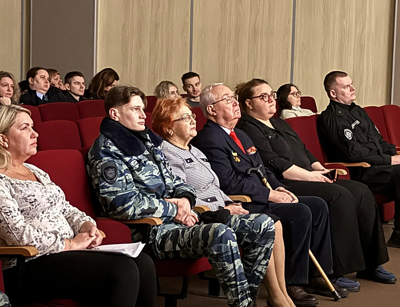 В УВД по ВАО состоялась встреча полицейских с ветераном-блокадником Вадимом Верковским