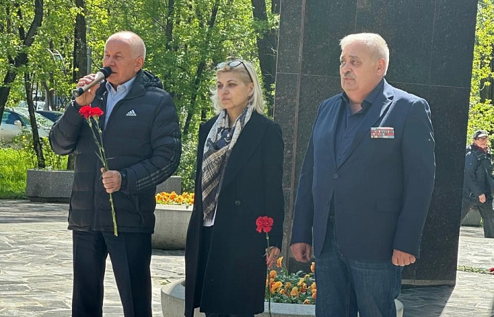 В Новогирееве прошёл митинг памяти в честь 80-летия Великой Победы