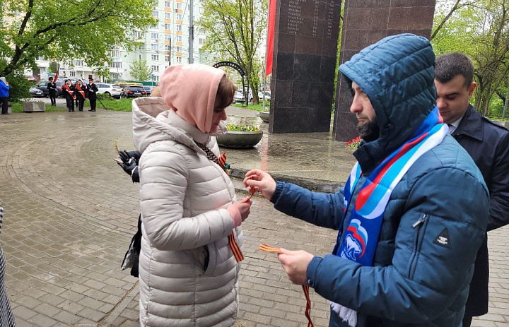 Новогиреевцы принимают участие в акции «Георгиевская ленточка»
