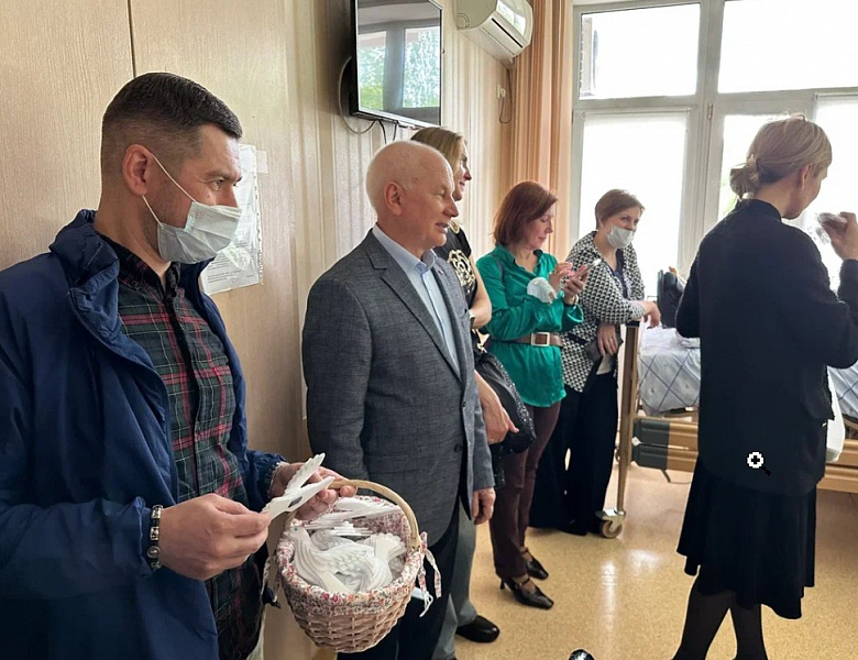 Волонтёры Восточного округа вновь побывали в госпитале им. П,В, Мандрыка