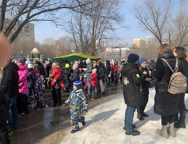 В Новогирееве жители активно и весело проводили зиму и встретили весну