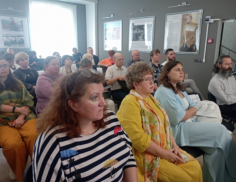 Новогиреевский депутат Вера Боринец стала участником заседания Комиссии по реализации программы «Мой район» 