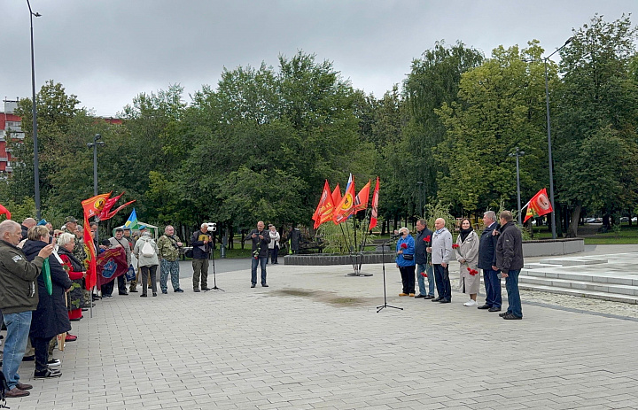 Глава МО Новогиреево Владимир Чикунов принял участие в митинге в честь Дня ветеранов боевых действий