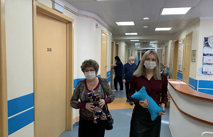 Новогиреевские депутаты навестили пациентов Центрального военного госпиталя