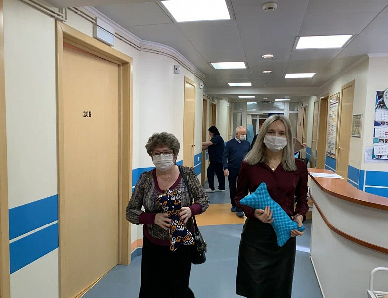 Новогиреевские депутаты навестили пациентов Центрального военного госпиталя