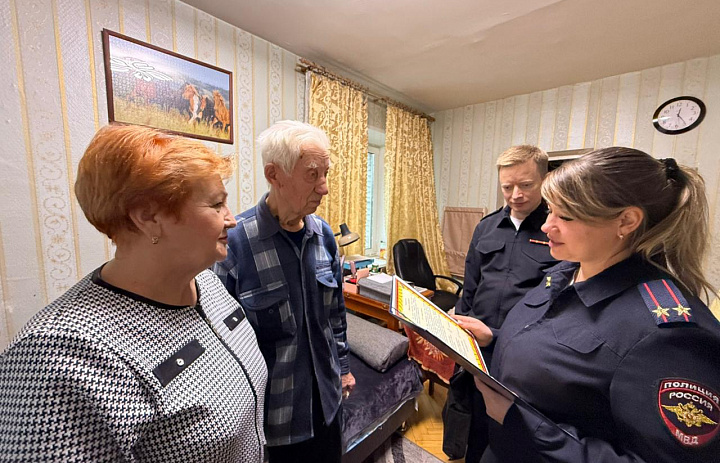 В УВД по ВАО ГУ МВД России по г. Москве состоялось торжественное мероприятие, посвященное Дню образования службы участковых уполномоченных