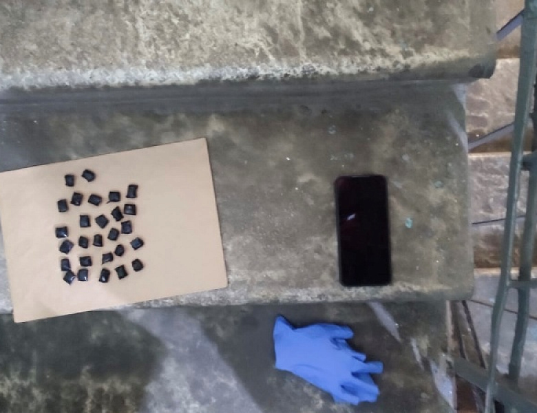 Полицейские Восточного округа столицы задержали пятерых приезжих граждан по подозрению в незаконном обороте наркотиков