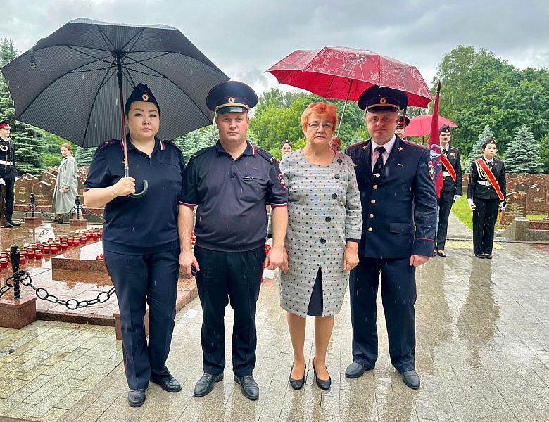 В преддверии Дня памяти и скорби полицейские УВД по ВАО приняли участие в мероприятии «Свеча памяти»
