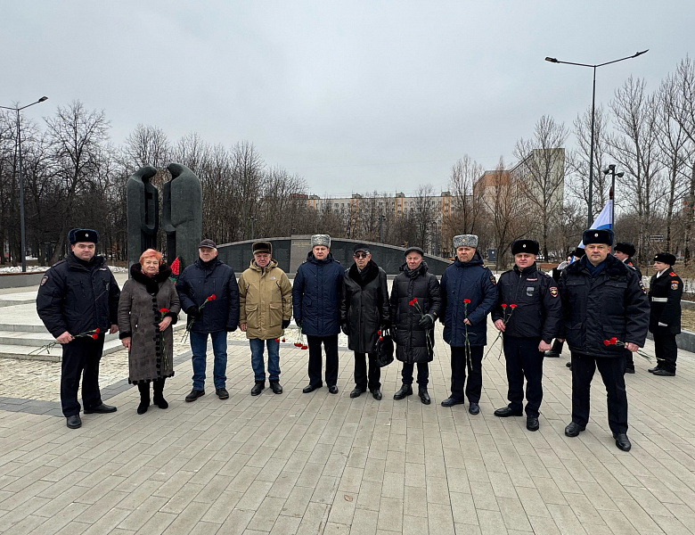 Полицейские и общественники на Востоке столицы провели мероприятие в Афганском сквере