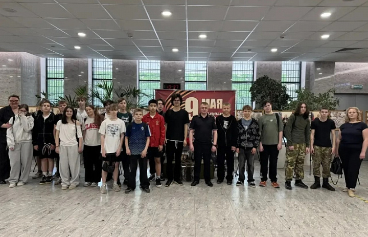 В УВД по ВАО прошла военно-спортивная игра «Зарница» для школьников