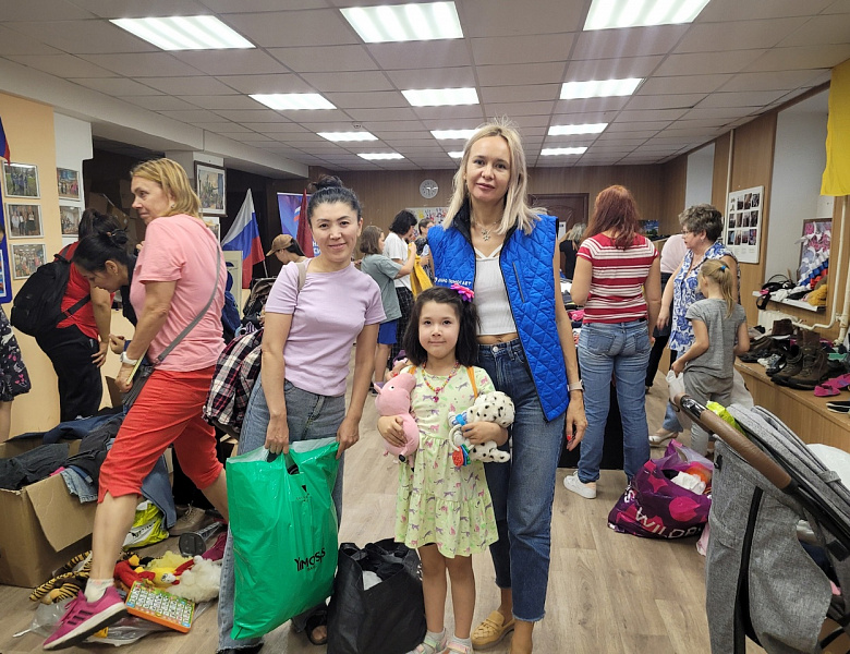 Новогиреевские депутаты поддерживают акцию «Добро помогает»