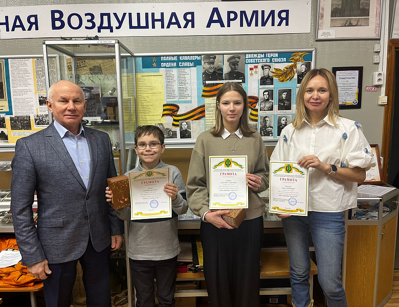 Новогиреевские муниципальные депутаты провели конкурс среди школьников «Победа глазами детей»