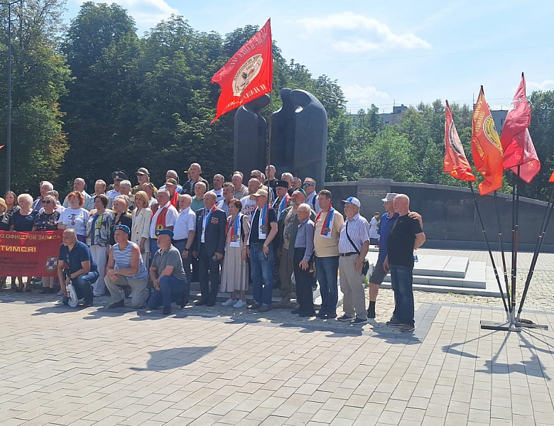 Глава МО Новогиреево Владимир Чикунов принял участие в памятном митинге