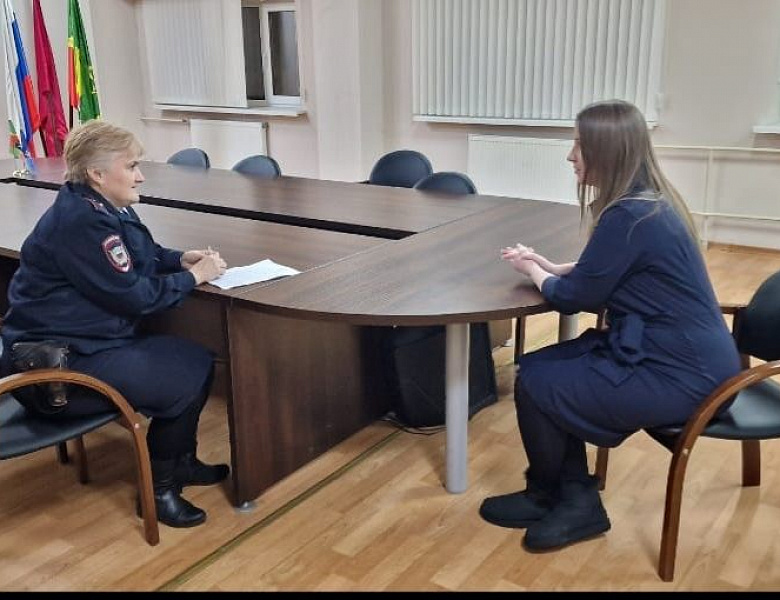 Представители ОС при УВД по ВАО Мария Сёмина и Геннадий Лобанов приняли участие в отчетах участковых уполномоченных полиции перед населением