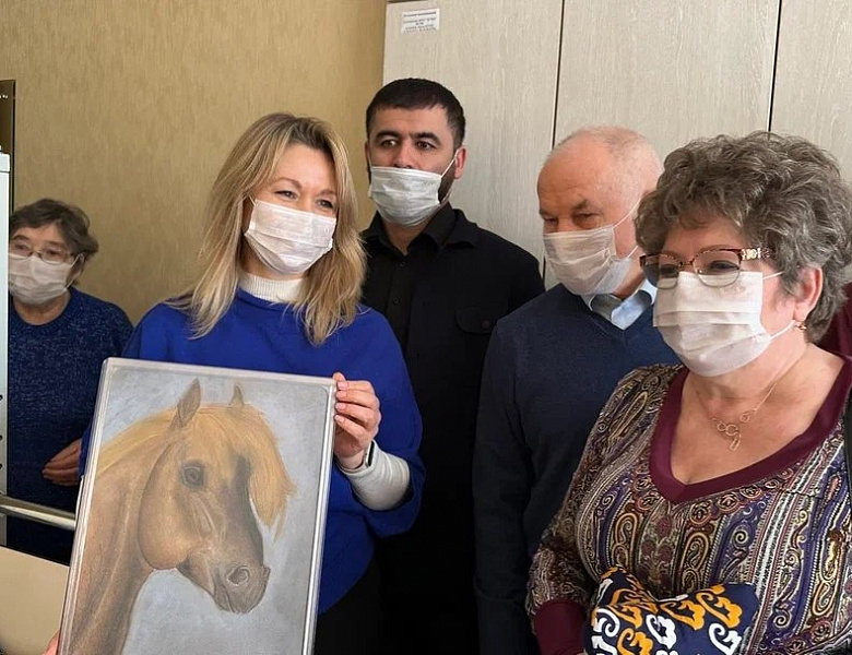 Новогиреевские депутаты навестили пациентов Центрального военного госпиталя