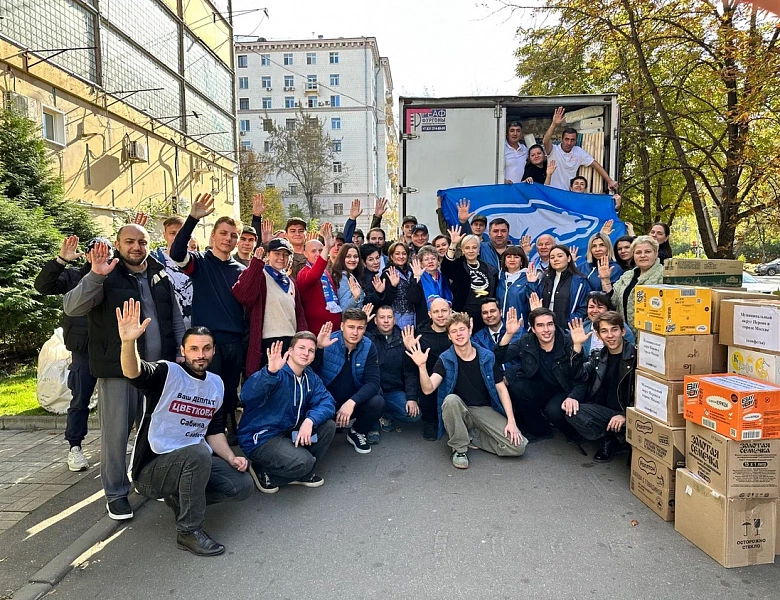 Глава МО Новогиреево Владимир Чикунов принял участие в отправке 40-го гуманитарного конвоя