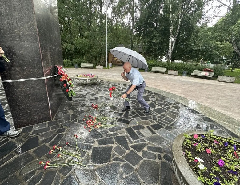 Муниципальные депутаты приняли участие в Вахте памяти о дне начала Великой Отечественной войны