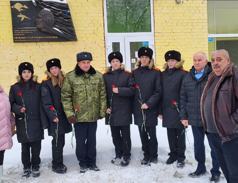 Накануне годовщины Битвы за Москву  новогиреевцы почтили память героев Великой Отечественной войны
